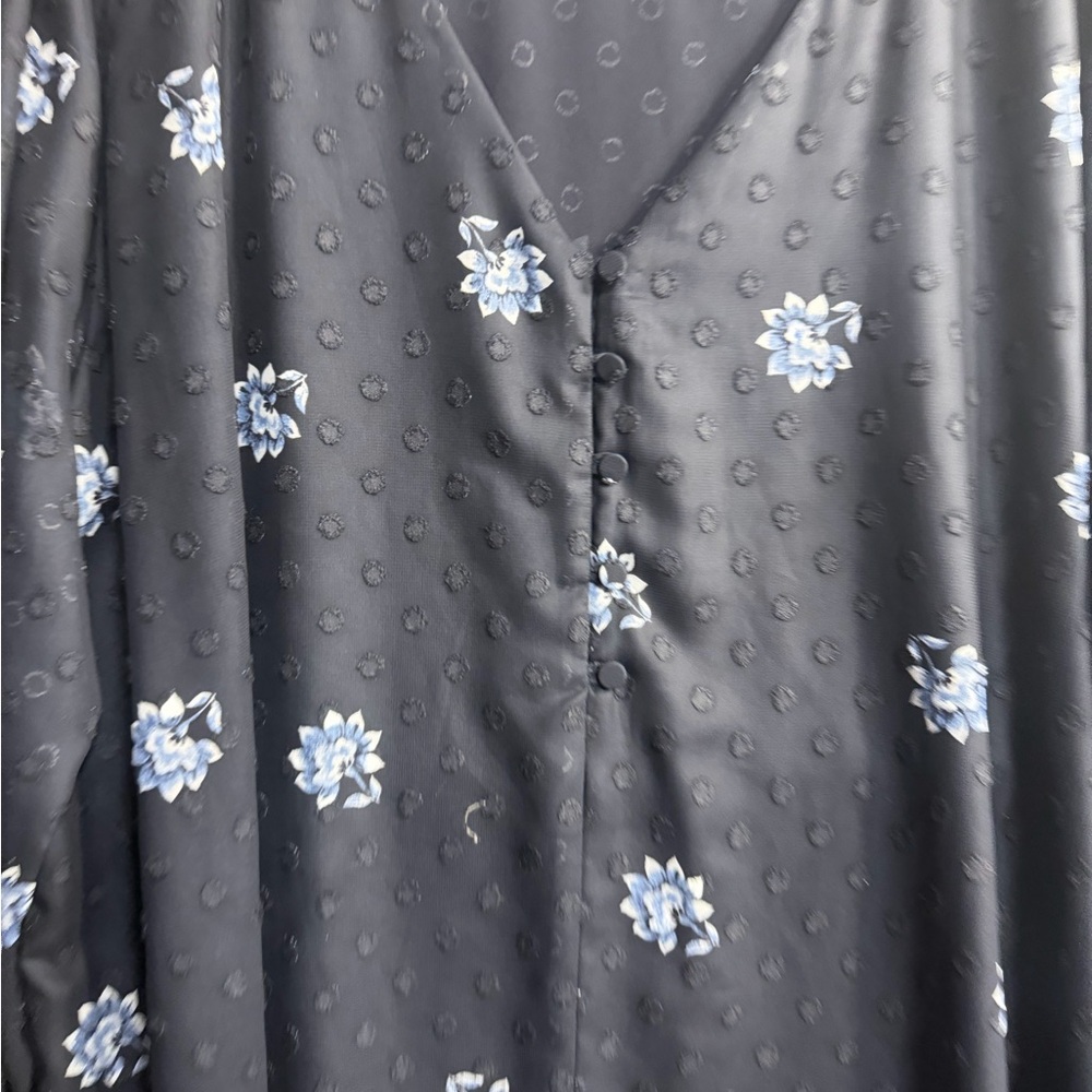 LOFT Midnight and Sky Floral Blouse - Picture 4 of 8